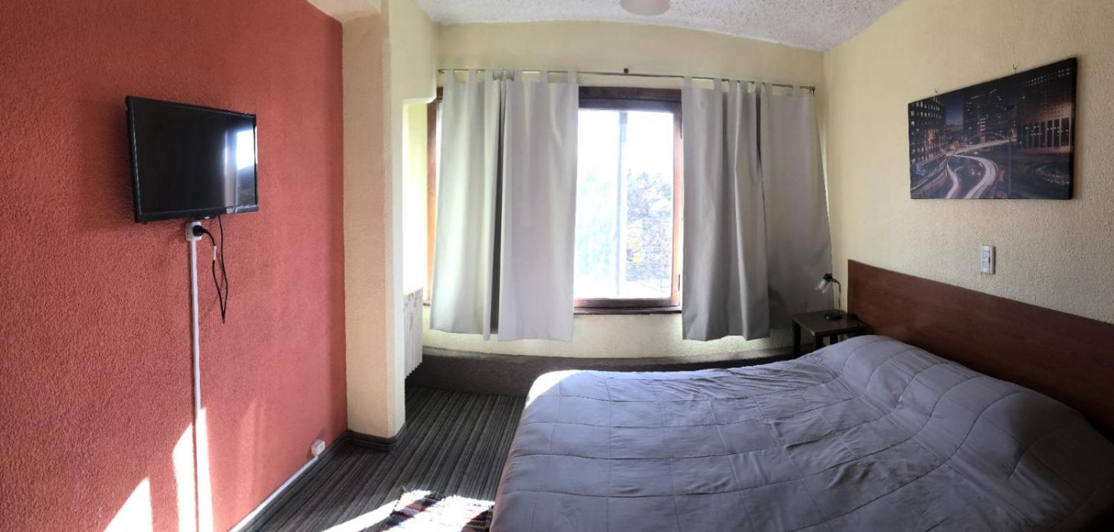 Italia Hostal *
