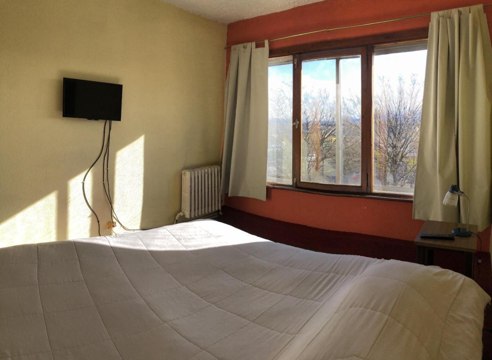 Hostal Italia *
