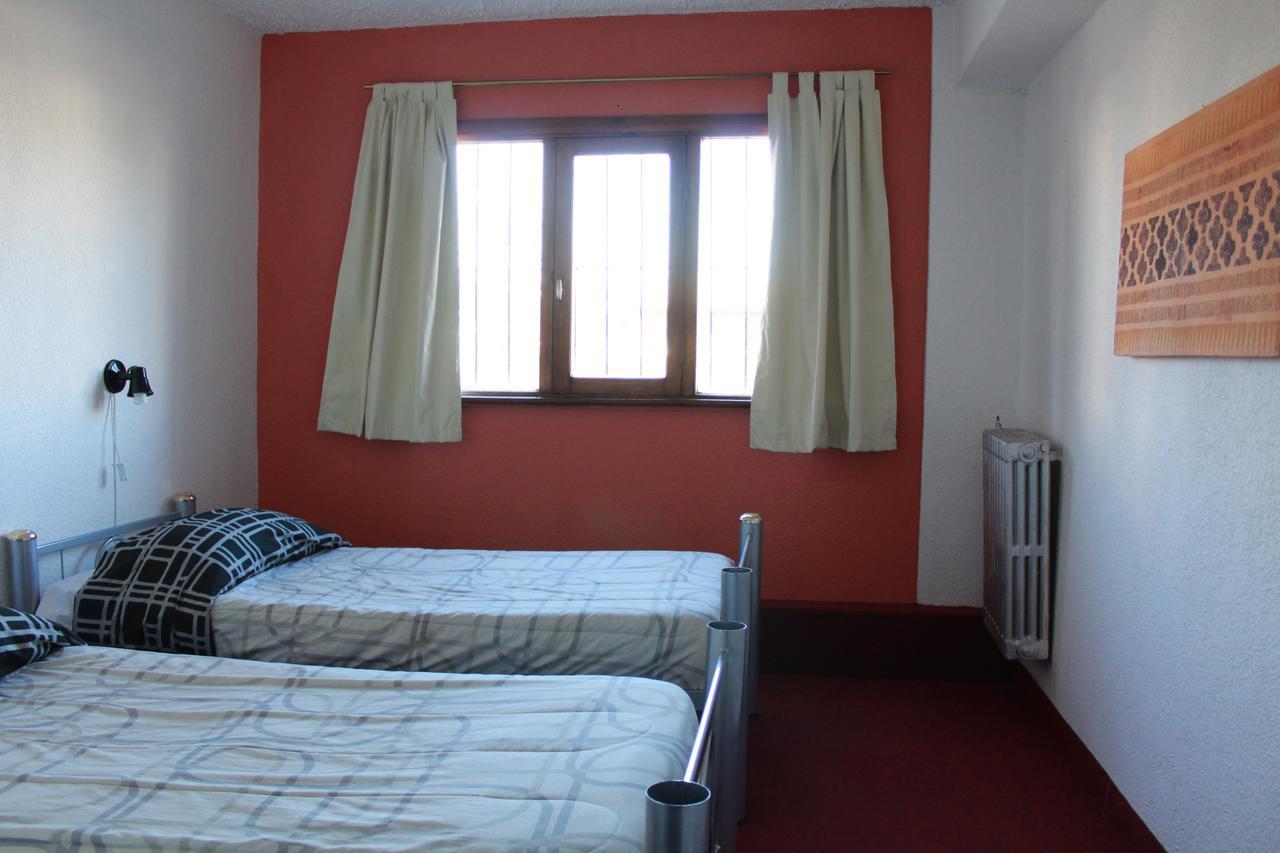 Italia Hostal *